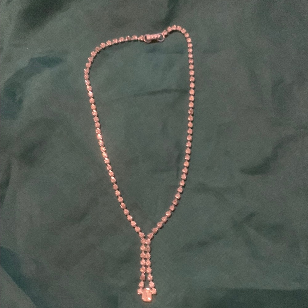 Elegant crystal Necklace